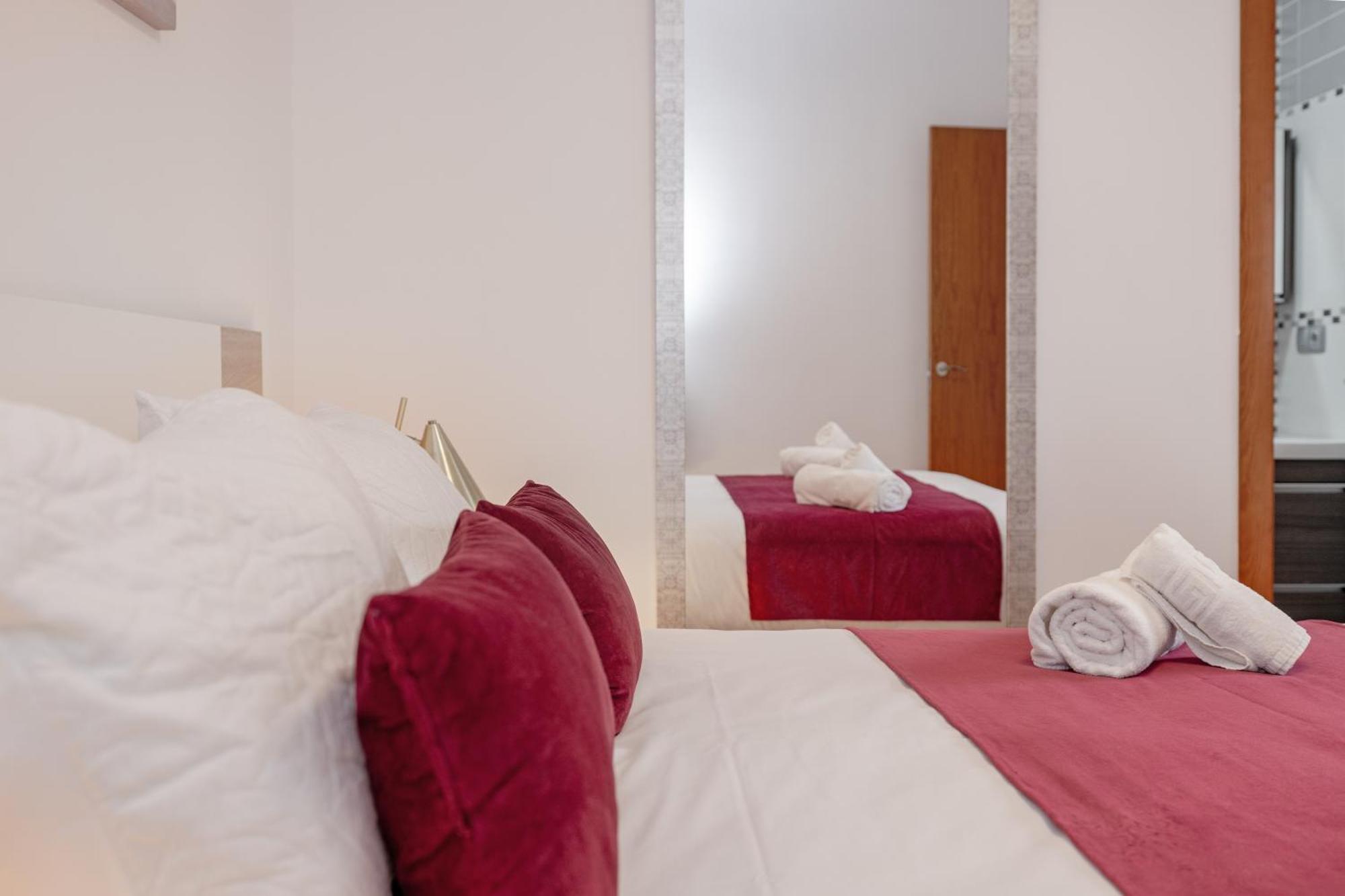 Apartamentos Trianasol Sevilla Exteriör bild